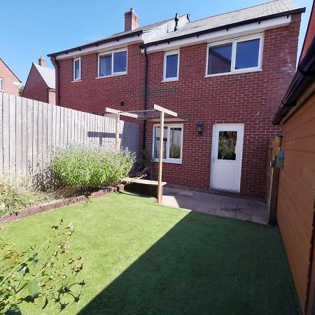 2 Bedroom House With Free Parking Lyme Regis Exterior photo